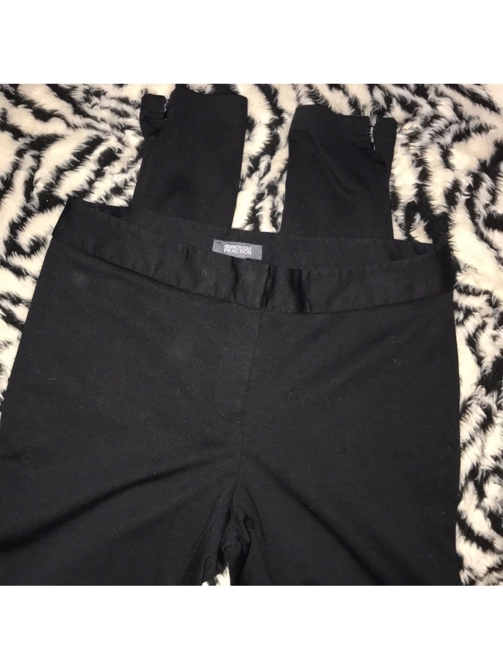 Kenneth Cole Reaction Black size 4 skinny leg pants